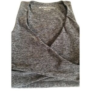 Beyond Yoga Heather Grey Wrap Front Crop Tank Top soft side slits size small
